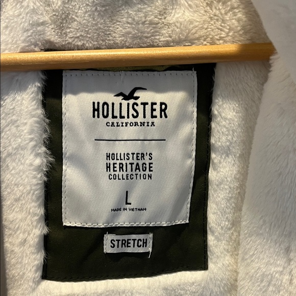 Hollister Olive Parka with Faux Fur Trim - Picture 2 of 13